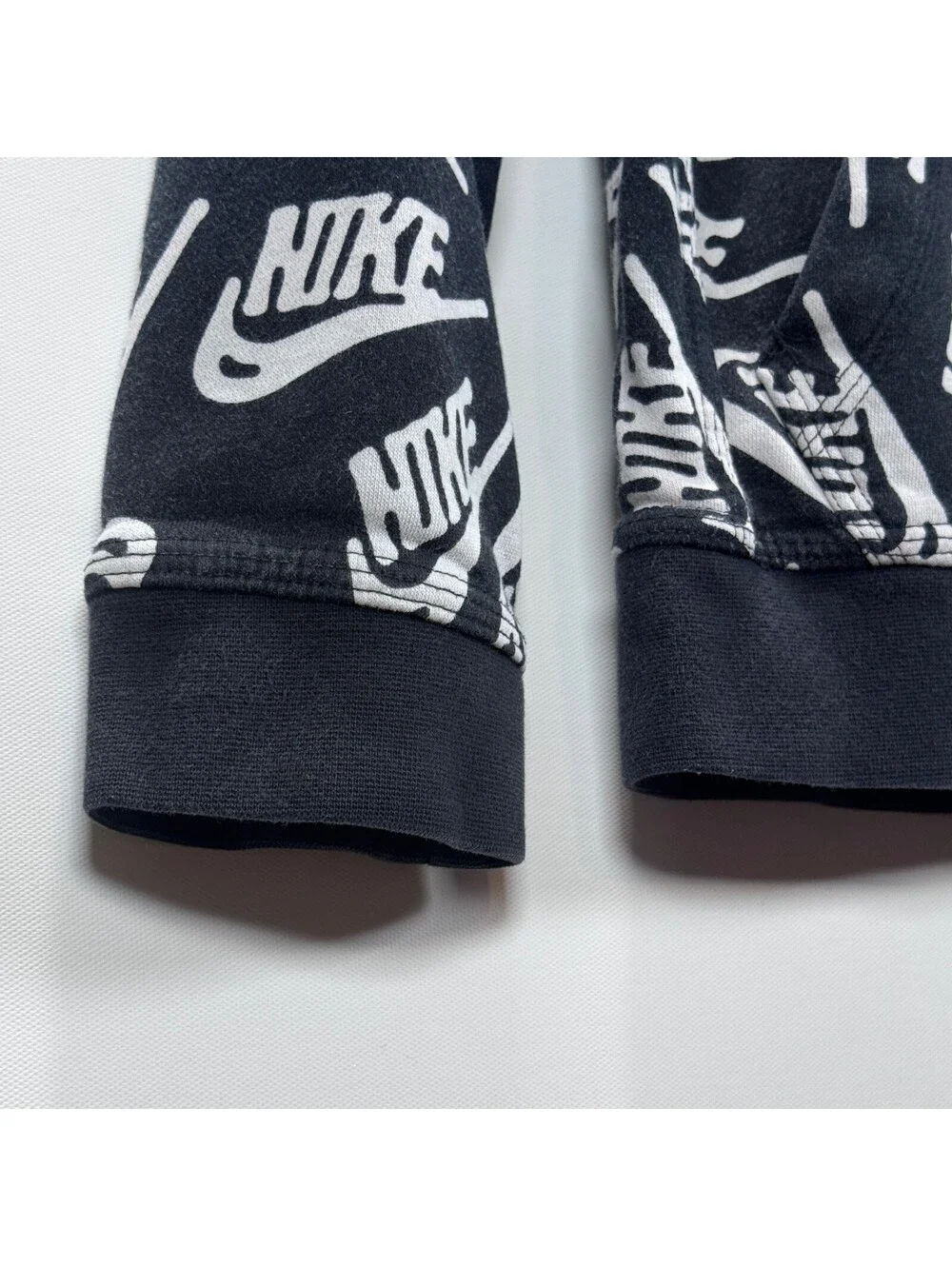 Nike Sportswear Club All-Over Print Pullover Hoodie - L